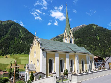 Kirche Sommer