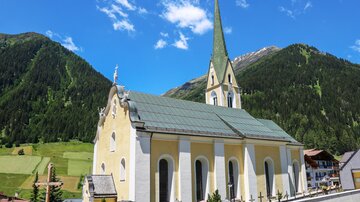 Kirche Sommer