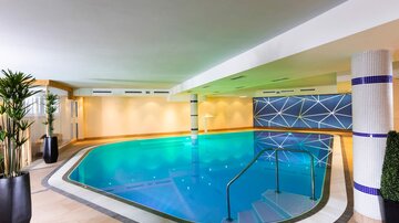 Hallenbad 1